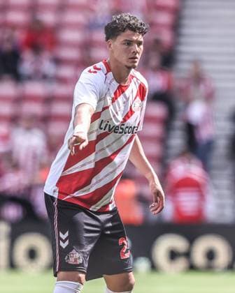 Premier League Sunderland v West Ham United Jenson Seelt of Sunderland in the pregame warmup session during the Premier League match Sunderland vs West Ham United at Stadium Of Light, Sunderland, United Kingdom, 16th August 2025 (Photo by Alfie Cosgrove News Images) Sunderland Stadium Of Light Tyne and Wear United Kingdom Copyright: xAlfiexCosgrove NewsxImagesx