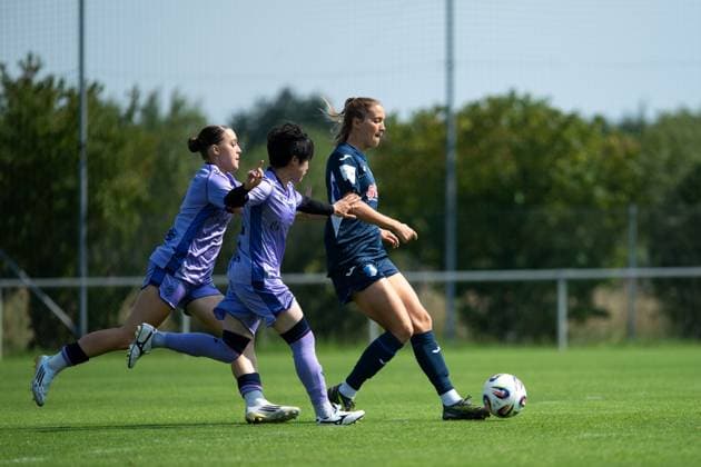 Lisann Kaut (TSG Hoffenheim, 04) am Ball, GER, TSG 1899 Hoffenheim vs FC Basel, Fussball Frauen Bundesliga Testspiel, Saison 2025 2026, 16.08.2025 GER, TSG 1899 Hoffenheim vs FC Basel, Fussball Frauen Bundesliga Testspiel, Saison 2025 2026, 16.08.2025 St. Leon Copyright: xEibner-Pressefoto Memmlerx EP_MMR
