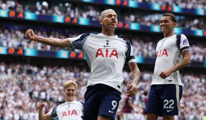 London, England, 16th August 2025. Richarlison of Tottenham Hotspur celebrates after scoring the opening goal during the Tottenham Hotspur vs Burnley Premier League match at the Tottenham Hotspur Stadium, London. Picture credit should read: Paul Terry Sportimage EDITORIAL USE ONLY. No use with unauthorised audio, video, data, fixture lists, club league logos or live services. Online in-match use limited to 120 images, no video emulation. No use in betting, games or single club league player publications. SPI_018_PT_Tottenham_Burnley SPI-4069-0018