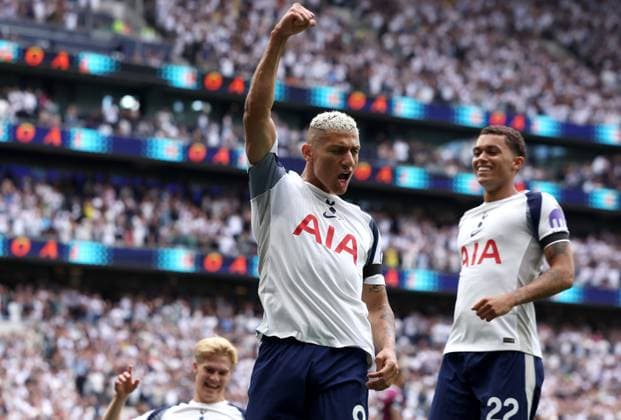London, England, 16th August 2025. Richarlison of Tottenham Hotspur celebrates after scoring the opening goal during the Tottenham Hotspur vs Burnley Premier League match at the Tottenham Hotspur Stadium, London. Picture credit should read: Paul Terry Sportimage EDITORIAL USE ONLY. No use with unauthorised audio, video, data, fixture lists, club league logos or live services. Online in-match use limited to 120 images, no video emulation. No use in betting, games or single club league player publications. SPI_020_PT_Tottenham_Burnley SPI-4069-0020