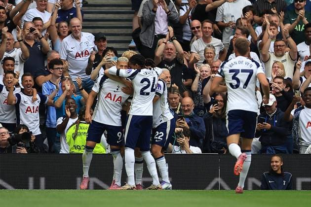 Tottenham Hotspur v Burnley Premier League 16 08 2025. GOAL CELEBRATION Tottenham Hotspur Forward Richarlison (9) makes it 1-0 during the Premier League match between Tottenham Hotspur and Burnley at Tottenham Hotspur Stadium, London, United Kingdom on 16 August 2025. London Tottenham Hotspur Stadium London United Kingdom Editorial use only DataCo restrictions apply See www.football-dataco.com , Copyright: xChrisxFoxwellx PSI-22600-0035