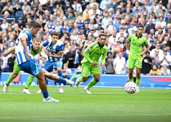 Matt O Riley of Brighton scores from the penalty spot during the Premier League match between Brighton and Hove Albion and Fulham at the American Express Stadium, Brighton UK - 16th August 2025 Brighton v Fulham Premier League Football, Amex Stadium, Sussex, United Kingdom - 16 Aug 2025Brighton Amex Stadium Sussex United Kingdom Editorial use only. No merchandising. For Football images FA and Premier League restrictions apply inc. no internet mobile usage without FAPL license - for details contact Football Dataco  Copyright: xLizxFinlayson Shutterstockx 15443909ag