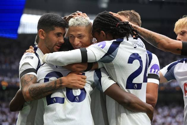 Tottenham Hotspur v Burnley Premier League 16 08 2025. GOAL CELEBRATION Tottenham Hotspur Forward Richarlison (9) makes it 2-0 during the Premier League match between Tottenham Hotspur and Burnley at Tottenham Hotspur Stadium, London, United Kingdom on 16 August 2025. London Tottenham Hotspur Stadium London United Kingdom Editorial use only DataCo restrictions apply See www.football-dataco.com , Copyright: xChrisxFoxwellx PSI-22600-0069