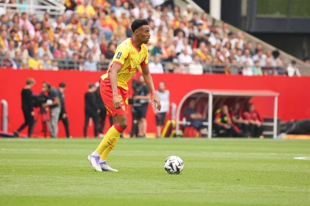 FOOTBALL : RC Lens vs Olympique Lyonnais - Ligue 1 J1 - 16 08 2025 Morgan GUILAVOGUI (RC Lens) lors du match RC Lens vs Olympique Lyonnais, Ligue 1 J1, stade Bollaert-Delelis, le 16 aoÃ»t 2025 - photo Laurent Sanson PsnewZ  Copyright: xLaurentxSANSONx xPsnewZx
