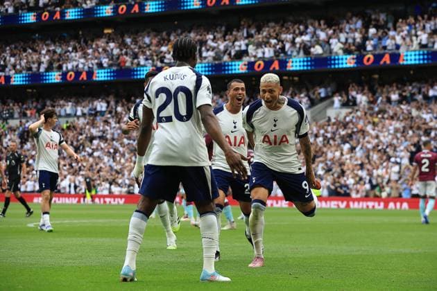 Tottenham Hotspur v Burnley Premier League 16 08 2025. GOAL CELEBRATION Tottenham Hotspur Forward Richarlison (9) makes it 2-0 during the Premier League match between Tottenham Hotspur and Burnley at Tottenham Hotspur Stadium, London, United Kingdom on 16 August 2025. London Tottenham Hotspur Stadium London United Kingdom Editorial use only DataCo restrictions apply See www.football-dataco.com , Copyright: xChrisxFoxwellx PSI-22600-0074