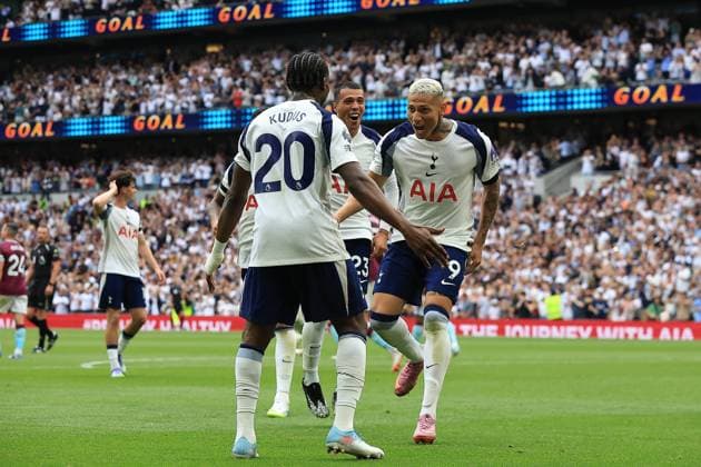 Tottenham Hotspur v Burnley Premier League 16 08 2025. GOAL CELEBRATION Tottenham Hotspur Forward Richarlison (9) makes it 2-0 during the Premier League match between Tottenham Hotspur and Burnley at Tottenham Hotspur Stadium, London, United Kingdom on 16 August 2025. London Tottenham Hotspur Stadium London United Kingdom Editorial use only DataCo restrictions apply See www.football-dataco.com , Copyright: xChrisxFoxwellx PSI-22600-0084