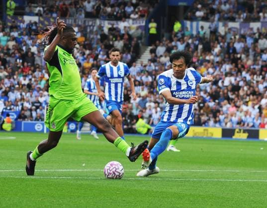 Football - 2025 2026 Premier League - Brighton & Hove Albion vs Fulham - Amex Stadium - Saturday 6th August 2025 Kaoru Mitoma of Brighton 