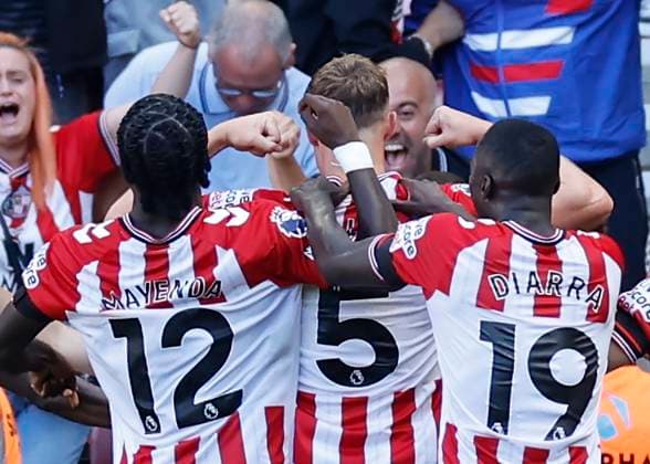 Sunderland v West Ham United Premier League Dan Ballard of Sunderland (middle) celebrates scoring his teams second goal with team mates during the Premier League match at the Stadium Of Light, Sunderland UK Newspapers OUT Copyright: xFredxPalmerx FIL-22107-0095