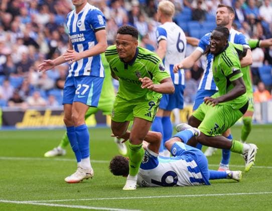 Brighton and Hove Albion v Fulham, Premier League, Football, Amex Stadium, Brighton, UK - 16 Aug 2025 Rodrigo Muniz of Fulham turns to celebrate his late equaliser. Brighton Amex Stadium Brighton GBR, UK NEWSPAPERS OUT Copyright: xSeanxRyanx