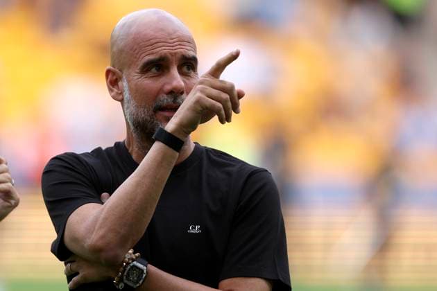 Wolverhampton Wanderers v Manchester City - Premier League Pep Guardiola, Manager of Manchester City pointing before the Premier League match between Wolverhampton Wanderers and Manchester City at Molineux on August 16, 2025 in Wolverhampton, England. Wolverhampton Molineux England United Kingdom Copyright: xNealxSimpson Sportsphoto APLx 14132917