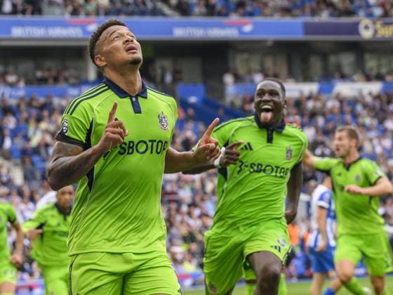 Brighton, England, August 16, 2025: Fulham s Rodrigo Muniz (left) celebrates scoring his side s equalising goal to make the score 1-1 during the Premier League match between Brighton and Hove Albion and Fulham at the American Express Stadium. Copyright: xx Sportspressphoto_SPR11307