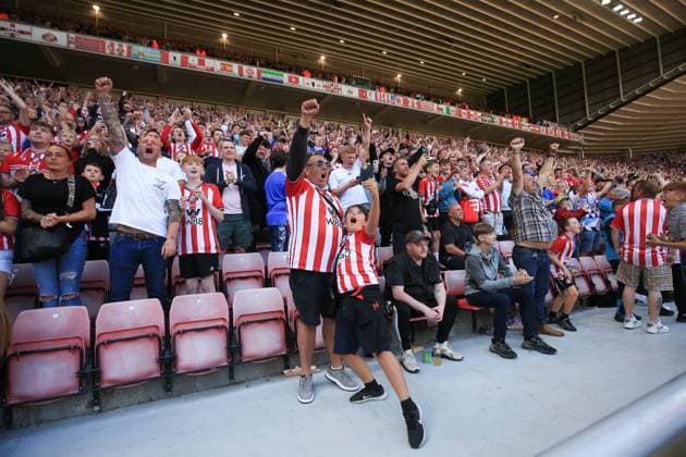 Sunderland v West Ham United 16 August 2025, Sunderland - Premier League Football - Sunderland v West Ham United. Sunderland fans celebrate their second goal (photo by Daniel Chesterton) Sunderland UK Copyright: xDanielxChestertonxOffside