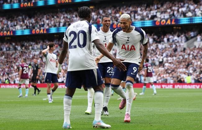 London, England, 16th August 2025. Richarlison of Tottenham Hotspur celebrates after scoring to make it 2-0 during the Tottenham Hotspur vs Burnley Premier League match at the Tottenham Hotspur Stadium, London. Picture credit should read: Paul Terry Sportimage EDITORIAL USE ONLY. No use with unauthorised audio, video, data, fixture lists, club league logos or live services. Online in-match use limited to 120 images, no video emulation. No use in betting, games or single club league player publications. SPI_035_PT_Tottenham_Burnley SPI-4069-0035