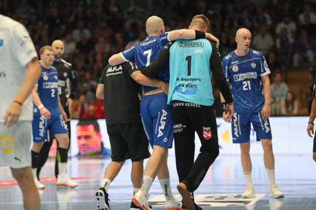 16.08.2025, xgox,Handball - Wartburg Cup Skanderborg Handbold - TBV Lemgo-Lippe emspor, v.l. Jan Mudrow (Lemgo, 7) verletzt, Verletzung Eisenach