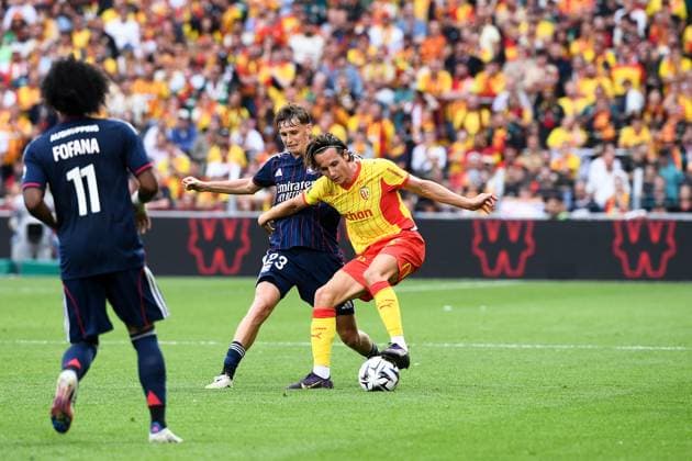RC Lens v Olympique Lyonnais - Ligue 1 McDonald s 2025 2026 23 Tyler MORTON (ol) - 10 Florian THAUVIN (rcl) during the Ligue 1 McDonald s match between Lens and Lyon at Stade Felix Bollaert on August 16, 2025 in Lens, France. Lens France  Copyright: xFEPx 776368233