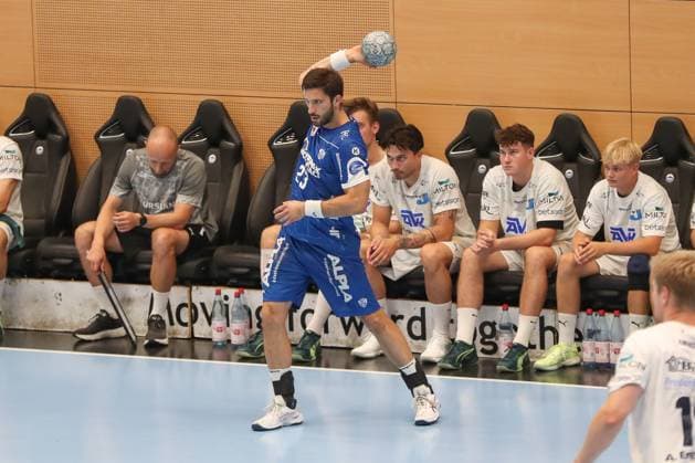 16.08.2025, xgox,Handball - Wartburg Cup Skanderborg Handbold - TBV Lemgo-Lippe emspor, v.l. Tim Suton (Lemgo, 23) am Ball, plays the ball Eisenach