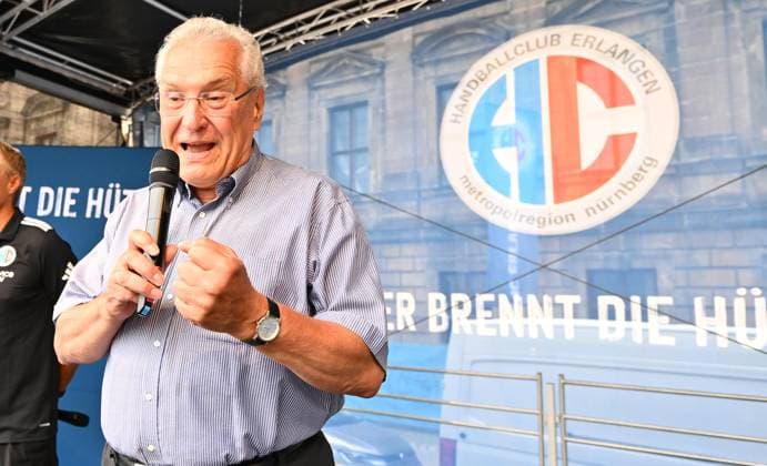 16.08.2025 - Handball - 1. Bundesliga - Saison 2025 2026 - HC Erlangen HCE - Veranstaltung Saisoneröffnung - - xwoxzix - Joachim Herrmann (Bayerischer Staatsminister des Inneren Innenminister Bayern )