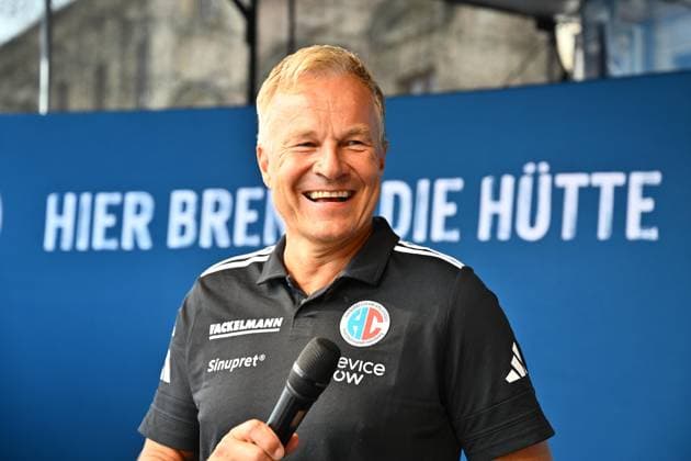 16.08.2025 - Handball - 1. Bundesliga - Saison 2025 2026 - HC Erlangen HCE - Veranstaltung Saisoneröffnung - - xwoxzix - Dr. Carsten Bissel (Aufsichtsratsvorsitzender des HC Erlangen)