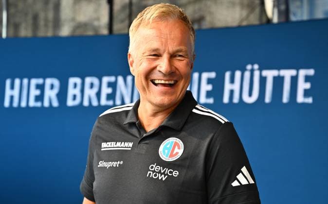 16.08.2025 - Handball - 1. Bundesliga - Saison 2025 2026 - HC Erlangen HCE - Veranstaltung Saisoneröffnung - - xwoxzix - Dr. Carsten Bissel (Aufsichtsratsvorsitzender des HC Erlangen)