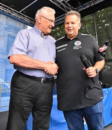 16.08.2025 - Handball - 1. Bundesliga - Saison 2025 2026 - HC Erlangen HCE - Veranstaltung Saisoneröffnung - - xwoxzix - Joachim Herrmann (Bayerischer Staatsminister des Inneren Innenminister Bayern ) Axel Fischer (Hallensprecher HC Erlangen )