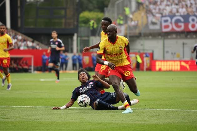 FOOTBALL : RC Lens vs Olympique Lyonnais - Ligue 1 J1 - 16 08 2025 Malang SARR (RC Lens) et Malik FOFANA (Olympique Lyonnais) lors du match RC Lens vs Olympique Lyonnais, Ligue 1 J1, stade Bollaert-Delelis, le 16 aoÃ»t 2025 - photo Laurent Sanson PsnewZ  Copyright: xLaurentxSANSONx xPsnewZx