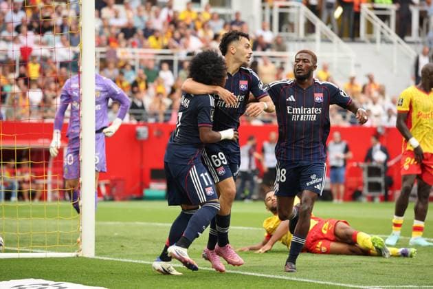 FOOTBALL : RC Lens vs Olympique Lyonnais - Ligue 1 J1 - 16 08 2025 But de l Olympique Lyonnais de Georges MIKAUTADZE (Olympique Lyonnais) et joie des joueurs lors du match RC Lens vs Olympique Lyonnais, Ligue 1 J1, stade Bollaert-Delelis, le 16 aoÃ»t 2025 - photo Laurent Sanson PsnewZ  Copyright: xLaurentxSANSONx xPsnewZx