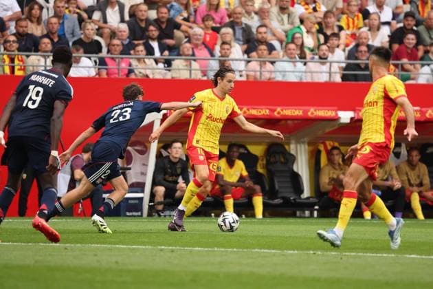 FOOTBALL : RC Lens vs Olympique Lyonnais - Ligue 1 J1 - 16 08 2025 Florian THAUVIN (RC Lens) lors du match RC Lens vs Olympique Lyonnais, Ligue 1 J1, stade Bollaert-Delelis, le 16 aoÃ»t 2025 - photo Laurent Sanson PsnewZ  Copyright: xLaurentxSANSONx xPsnewZx