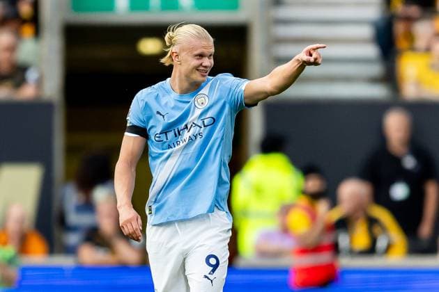 Wolverhampton Wanderers v Manchester City Premier League 16 08 2025. GOAL scores 3-0 Manchester City forward Erling Haland (9) scores and celebrates during the Premier League match between Wolverhampton Wanderers and Manchester City at Molineux, Wolverhampton, England on 16 August 2025. Wolverhampton Molineux West Midlands England Editorial use only DataCo restrictions apply See www.football-dataco.com , Copyright: xManjitxNarotrax PSI-22617-0030