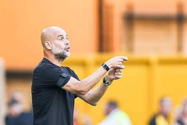 Wolverhampton Wanderers v Manchester City - Premier League Manchester City s Pep Guardiola gives instructions during the Premier League match between Wolverhampton Wanderers and Manchester City at Molineux in Wolverhampton, England, on August 16, 2025. Wolverhampton West Midlands United Kingdom  Copyright: xMIxNewsx originalFilename:fletcher-wolverha250816_npbHG.jpg