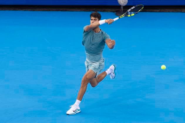 August 16, 2025, Mason, Ohio, USA: Mason, Ohio; Cincinnati Open Tennis Tournament - 2025 08 15 - Carlos Alcaraz plays a ball against opponent Alexander (Sasha) Zverev. - ZUMAPress Mason USA - ZUMAn24_ 20250816_zaf_n24_123 Copyright: xWallyxNellx