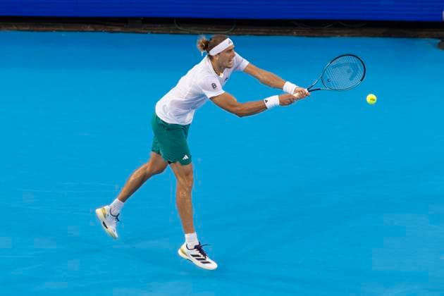 August 16, 2025, Mason, Ohio, USA: Mason, Ohio; Cincinnati Open Tennis Tournament - 2025 08 15 - Alexander (Sasha) Zverev plays a ball against opponent Carlos Alcaraz. - ZUMAPress Mason USA - ZUMAn24_ 20250816_zaf_n24_258 Copyright: xWallyxNellx