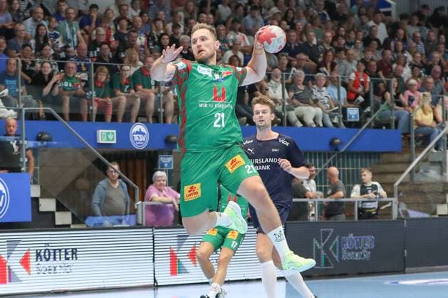 17.08.2025, xgox, Handball - Wartburg Cup SC Magdeburg - Skanderborg Handbold emspor, v.l. Albin Lagergren (Magdeburg, 21) wirft Tor, Torschuetze, erzielt Tor, Treffer, scores the goal Eisenach