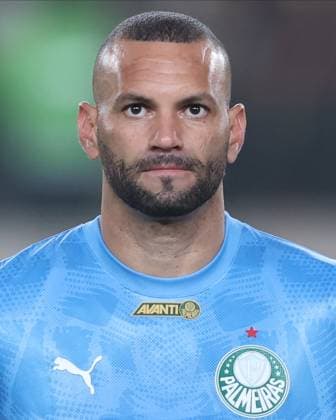 PER: Universitario and Palmeiras. CONMEBOL Libertadores Cup. Round of 16. Weverton of Palmeiras during the CONMEBOL Libertadores Cup, match, Round of 16, first leg, between Universitario and Palmeiras played at Monumental U stadium on August 15, 2025 in Lima, Peru. Copyright: xMiguelxMarruffox xPRESSINx MM_250815_UNI_PAL_2526_126