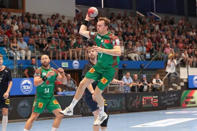 17.08.2025, xgox, Handball - Wartburg Cup SC Magdeburg - Skanderborg Handbold emspor, v.l. Felix Claar (Magdeburg, 7) wirft Tor, Torschuetze, erzielt Tor, Treffer, scores the goal Eisenach