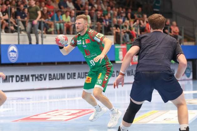 17.08.2025, xgox, Handball - Wartburg Cup SC Magdeburg - Skanderborg Handbold emspor, v.l. Philipp Weber (Magdeburg, 20) am Ball, plays the ball Eisenach