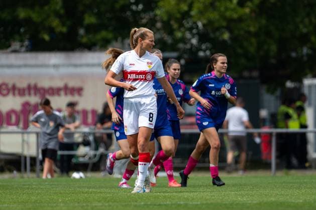 Maximiliane Rall (VfB Stuttgart, 08) aergert sich ueber das Tor zum 0:1, GER, VfB Stuttgart vs 1. FSV Mainz 05, Fussball Frauen DFB Pokal, Playoff, Saison 2025 2026, 17.08.2025 GER, VfB Stuttgart vs 1. FSV Mainz 05, Fussball Frauen DFB Pokal, Playoff, Saison 2025 2026, 17.08.2025 Bad Cannstatt Copyright: xEibner-Pressefoto Memmlerx EP_MMR