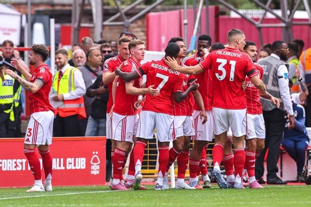 Nottingham Forest FC v Brentford FC, Premier League Chris Wood of Nottingham Forest celebrates his opening goal with teammates during the Nottingham Forest FC v Brentford FC English Premier League match at the City Ground, Nottingham, United Kingdom on 17 August 2025 Credit: Ryan Crockett Every Second Media Editorial use only. All images are copyright Every Second Media Limited. No images may be reproduced without prior permission. All rights reserved. Premier League and Football League images are subject to licensing agreements with Football DataCo Limited. see https: www.football-dataco.com Copyright: xIMAGO EveryxSecondxMediax ESM-1555-0022 RyanxCrockettx xEveryxSecondxMediax