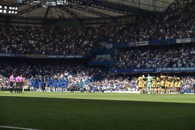 17th August 2025; Stamford Bridge, Chelsea, London, England: Premier League Football, Chelsea versus Crystal Palace; The teams observe a period of silence in memory of Diogo Jota and Andre Silva  KatiexChan