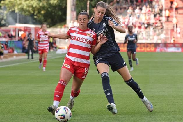 Korina Janez am Ball, Bella Andersson Zweikampf Spielszene Aktion Fußball Fussball Testspiel Frauen Damen Bundesliga Saison 2025 2026 17.08.2025 1.FC Union Berlin vs Real Madrid CF DFL regulations prohibit any use of photographs as image sequences and or quasi-video