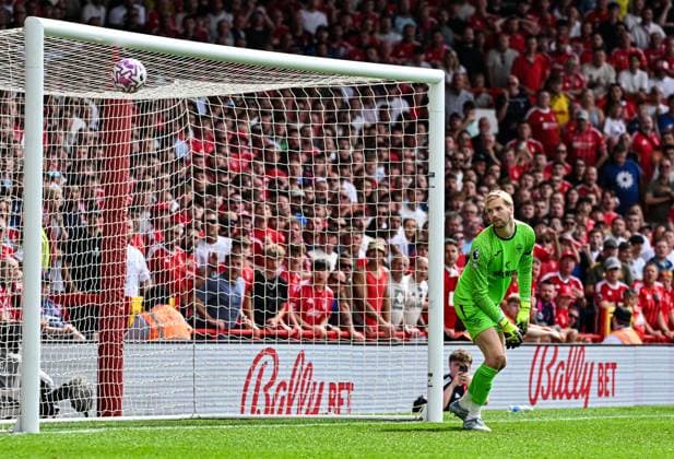 17th August 2025; The City Ground, Nottingham, England; Premier League Football, PL, Nottingham Forest versus Brentford; Caoimhin Kelleher of Brentford watches the ball fly into the net from the header of Dan Ndoye of Nottingham Forest who scores in the 42nd minute to make it 2-0  GodfreyxPitt