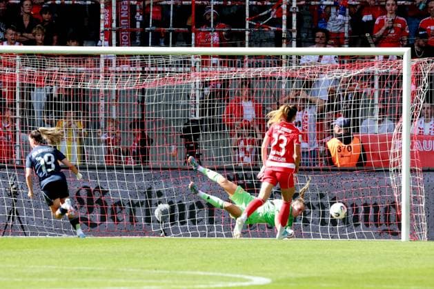 DEU, 2.BL, Frauen, 1.FC Union vs. Real Madrid, 17.08.2025, Stadion Alte Foersterei, Berlin, DEU, 2.BL, Frauen, 1.FC Union vs. Real Madrid, im Bild: 0:1 , CARA BOESL (1.FC Union Berlin 1), Nele Bauereisen (1.FC Union Berlin 23), Eva Navarro (Real Madrid 19) DFL - regulations prohibit any use of Photographs as image sequences and or quasi-video