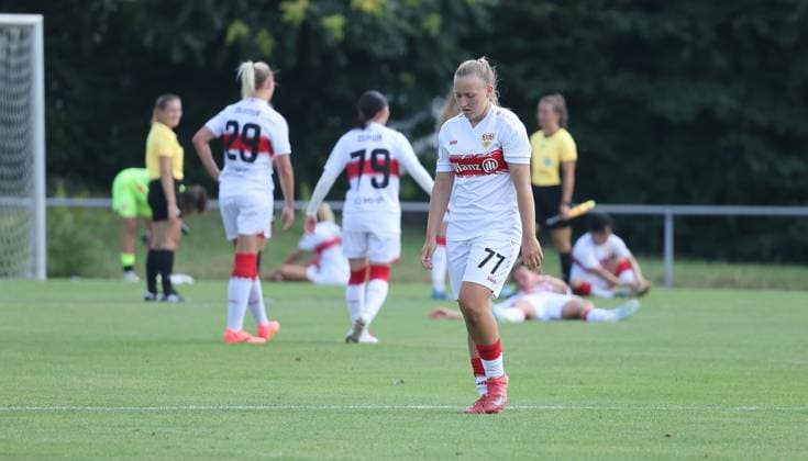 Stuttgart , DFB Pokal Frauen VfB Stuttgart vs. 1. FSV Mainz 05 , Enttäuschung VfB , Leonie Schetter