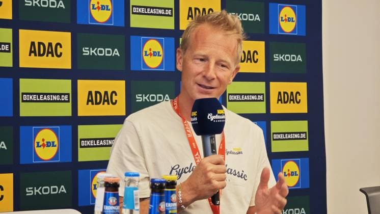 17.08.2025 xkhx Hamburg, Radsport ADAC CYCLASSICS 2025 - Radsportevent - 2. Zieldurchfahrt Fabian Wegmann Sportlicher Leiter