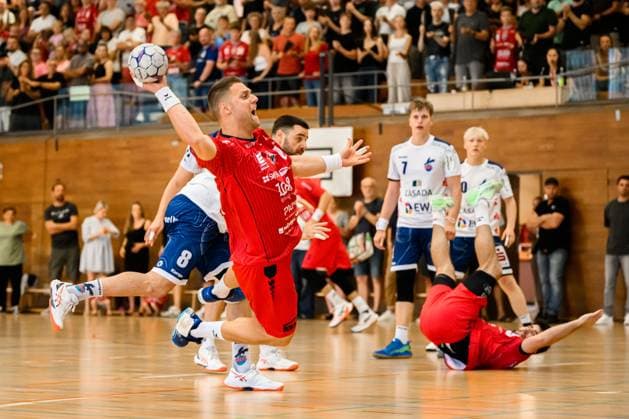 Bietigheim: HBL - 25 26 - DHB-Pokal - SG BBM Bietigheim - VfL Potsdam Fabian Wiederstein (Bietigheim) Bietigheim-Bissingen Halle am Viadukt Baden-Württemberg Deutschland