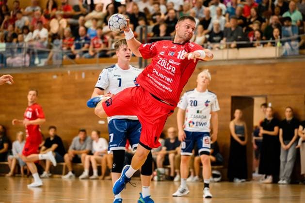Bietigheim: HBL - 25 26 - DHB-Pokal - SG BBM Bietigheim - VfL Potsdam Fabian Wiederstein (Bietigheim) Bietigheim-Bissingen Halle am Viadukt Baden-Württemberg Deutschland