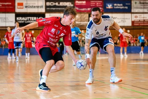Bietigheim: HBL - 25 26 - DHB-Pokal - SG BBM Bietigheim - VfL Potsdam Nico Bacani (Bietigheim), Davide Bulzamini (Potsdam) Bietigheim-Bissingen Halle am Viadukt Baden-Württemberg Deutschland