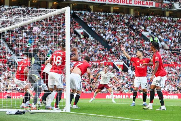 Manchester United, ManU FC v Arsenal FC, English Premier League Manchester United goalkeeper Altay BayÄ±ndÄ±r (1) makes a save Arsenal defender Riccardo Calafiori (33) not in pic scores a GOAL 0-1 during the Manchester United FC v Arsenal FC English Premier League match at Old Trafford, Manchester, England, United Kingdom on 17 August 2025 Credit: Phil Duncan Every Second Media Editorial use only. All images are copyright Every Second Media Limited. No images may be reproduced without prior permission. All rights reserved. Premier League and Football League images are subject to licensing agreements with Football DataCo Limited. see https: www.football-dataco.com Copyright: xIMAGO EveryxSecondxMediax ESM-1556-0010 PhilxDuncanx xEveryxSecondxMediax