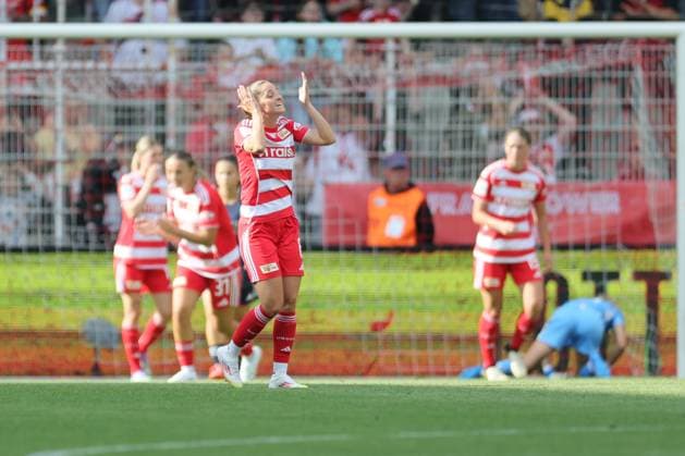 1. Bundesliga Frauen (Testspiel) : Union Berlin - Real Madrid Celine Frank (Union Berlin 6). enttäuscht, nach vergebener Chance, während der Begegnung in der 1. Bundesliga Frauen (Testspiel) : Union Berlin - Real Madrid in Berlin, Stadion An der alten Försterei , am 17.08.2025. DFB regulations prohibit any use of photographs as image sequences and or quasi video. Copyright: xBEAUTIFULxSPORTS Frankex