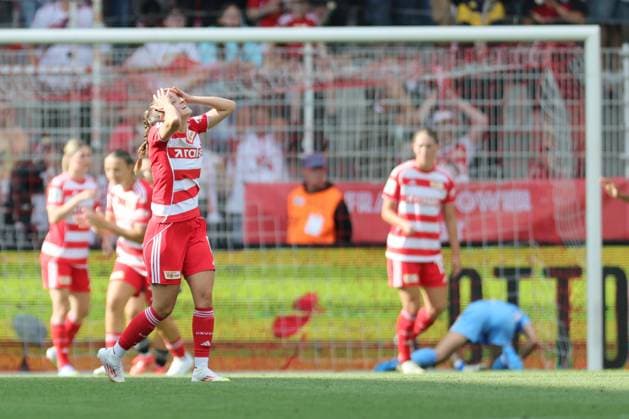 1. Bundesliga Frauen (Testspiel) : Union Berlin - Real Madrid Celine Frank (Union Berlin 6). enttäuscht, nach vergebener Chance, während der Begegnung in der 1. Bundesliga Frauen (Testspiel) : Union Berlin - Real Madrid in Berlin, Stadion An der alten Försterei , am 17.08.2025. DFB regulations prohibit any use of photographs as image sequences and or quasi video. Copyright: xBEAUTIFULxSPORTS Frankex