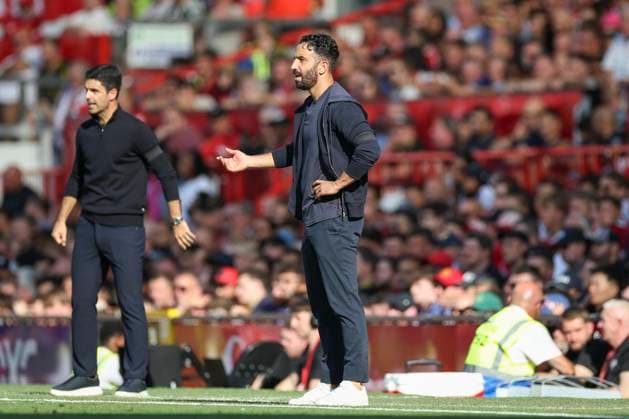 Manchester United, ManU FC v Arsenal FC, English Premier League Manchester United Manager Head Coach Ruben Amorim frustrated gestures during the Manchester United FC v Arsenal FC English Premier League match at Old Trafford, Manchester, England, United Kingdom on 17 August 2025 Credit: Phil Duncan Every Second Media Editorial use only. All images are copyright Every Second Media Limited. No images may be reproduced without prior permission. All rights reserved. Premier League and Football League images are subject to licensing agreements with Football DataCo Limited. see https: www.football-dataco.com Copyright: xIMAGO EveryxSecondxMediax ESM-1556-0020 PhilxDuncanx xEveryxSecondxMediax